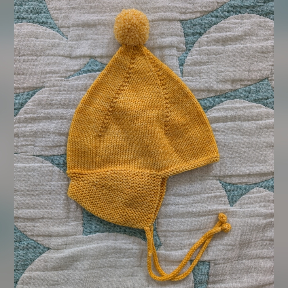 NWOT Pointy peak hat in mango size 12-24m